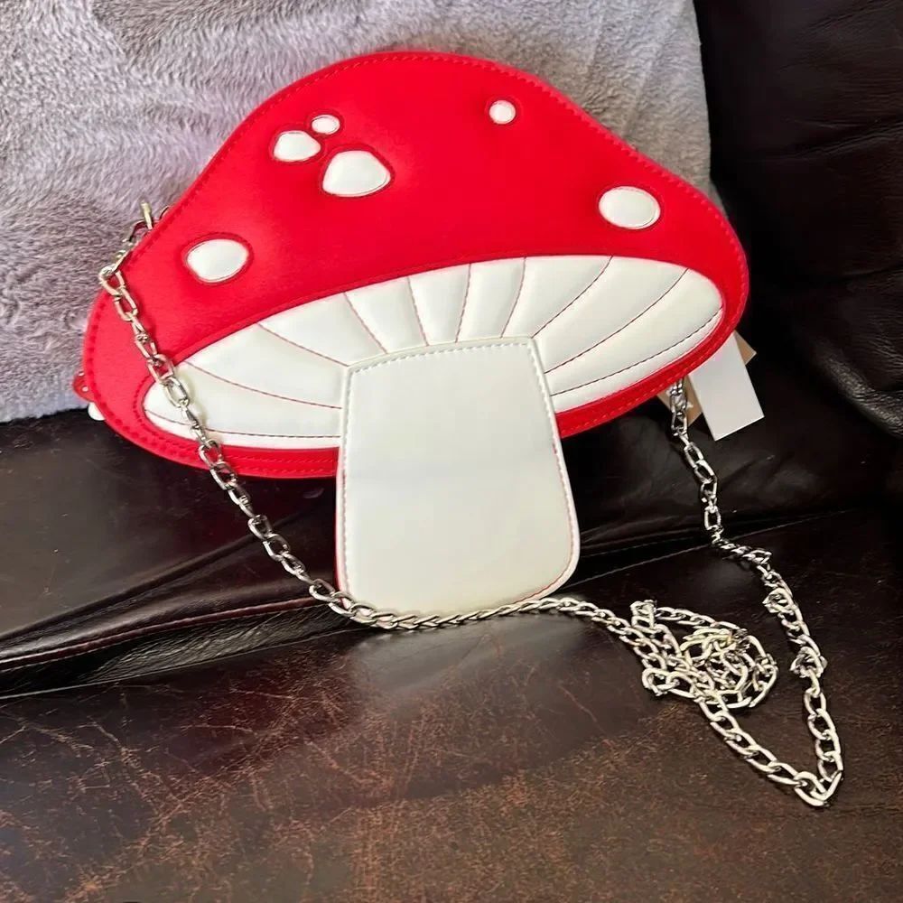 Mushroomย CrossbodyโBagโ+โMushroomโKeychainโBundle